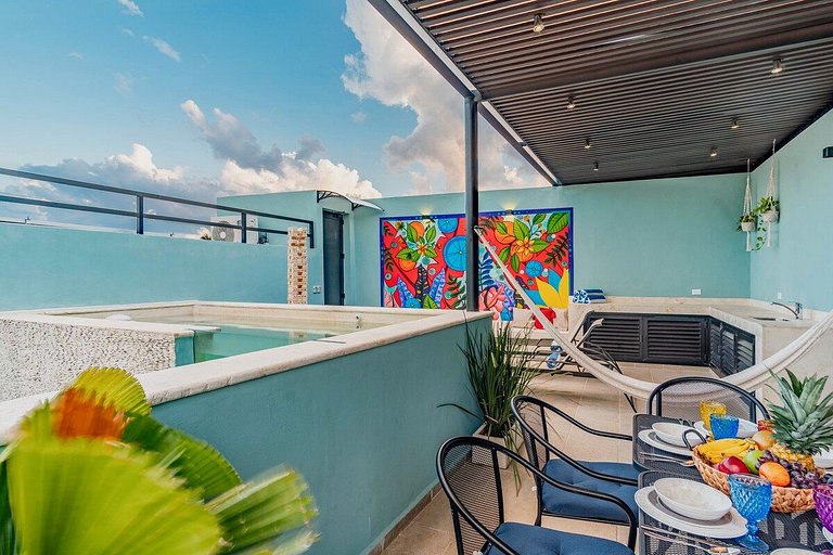 Rincón del Cielo Rooftop with glass walled pool