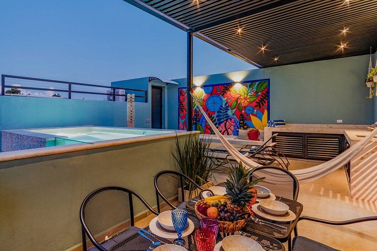 Rincón del Cielo Rooftop with glass walled pool