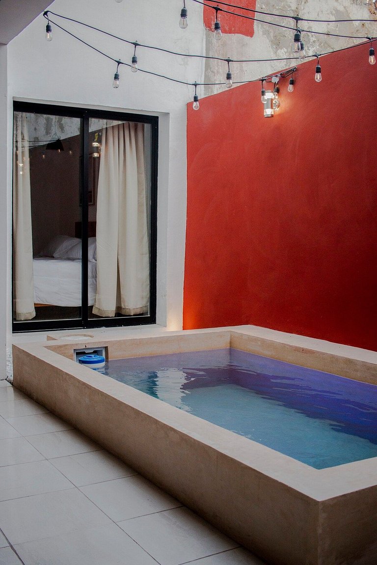 Casa 59, con alberca en el centro