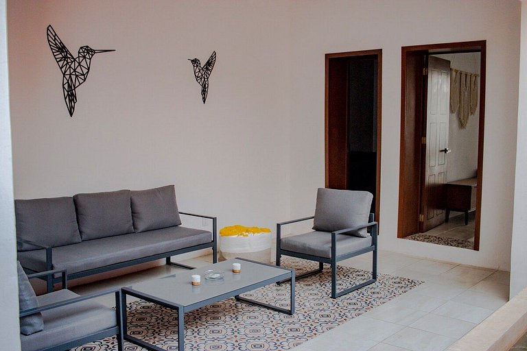 Casa 59, con alberca en el centro