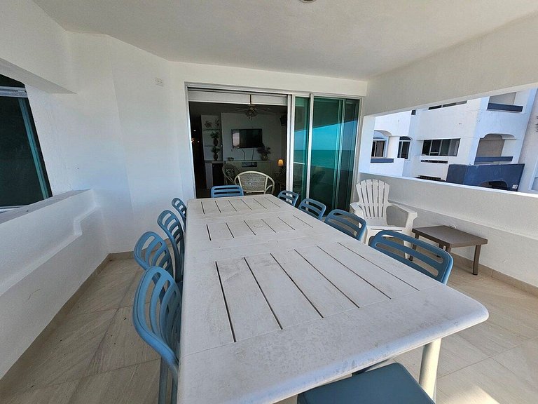Departamento a la orilla del mar