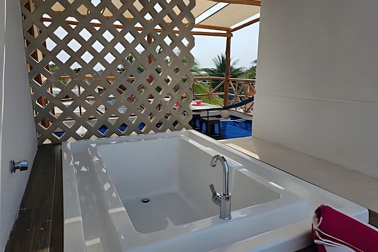 Villa con alberca, a una cuadra del mar