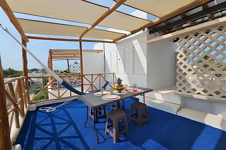 Villa con alberca, a una cuadra del mar