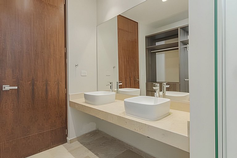Zirene, Depto con jacuzzi priv