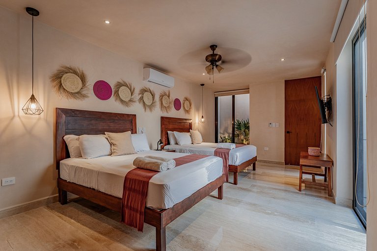 Casa Bugambilias