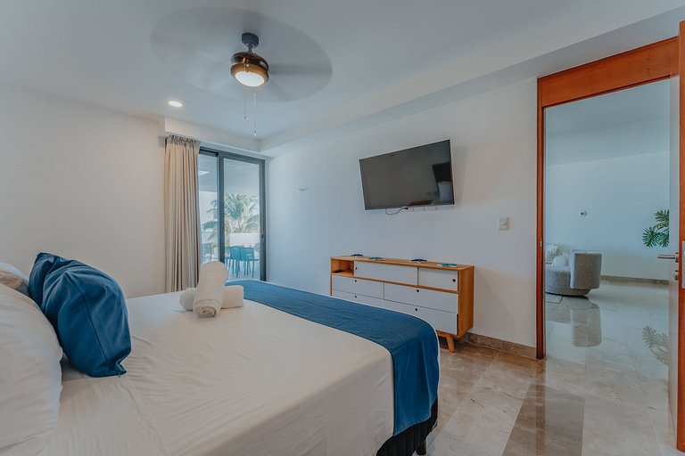 Departamento con vista al mar .