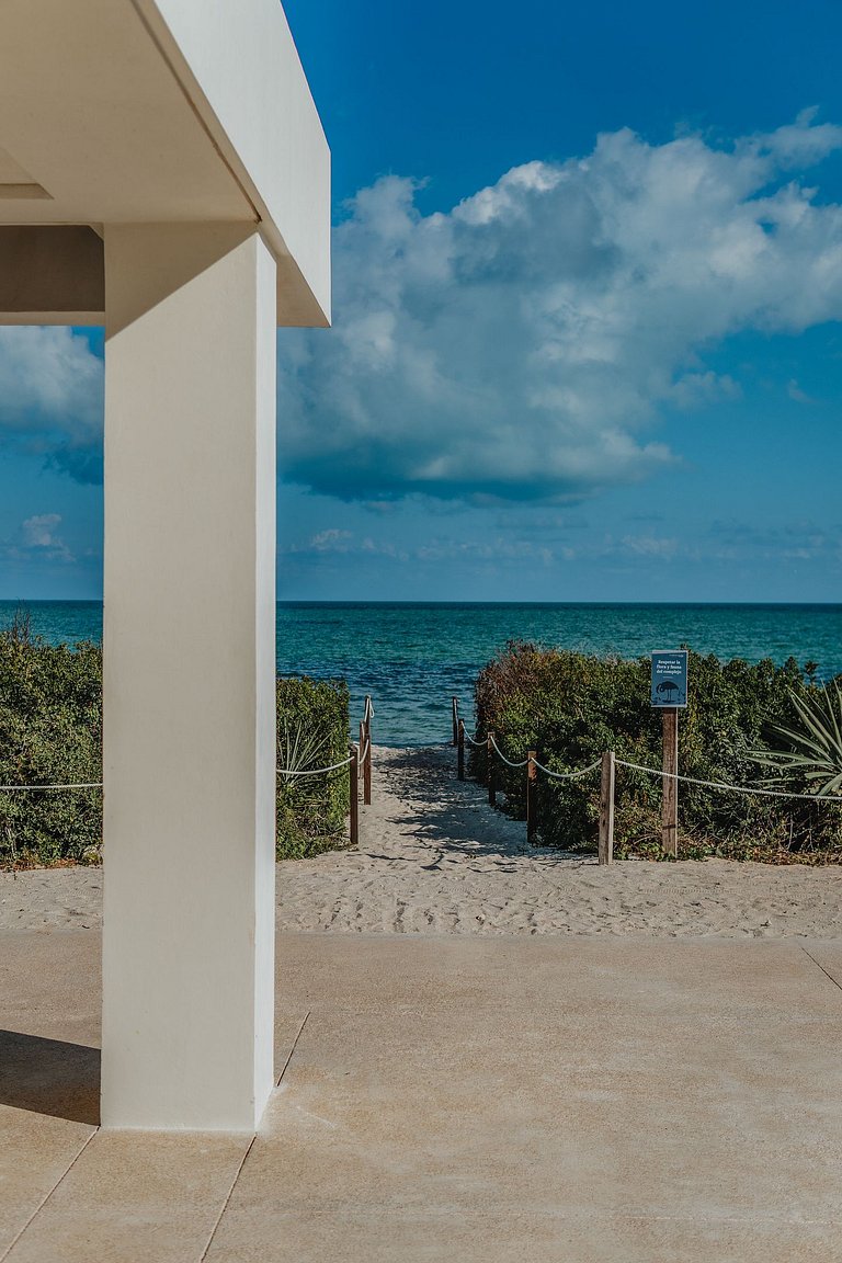 Departamento con vista al mar .